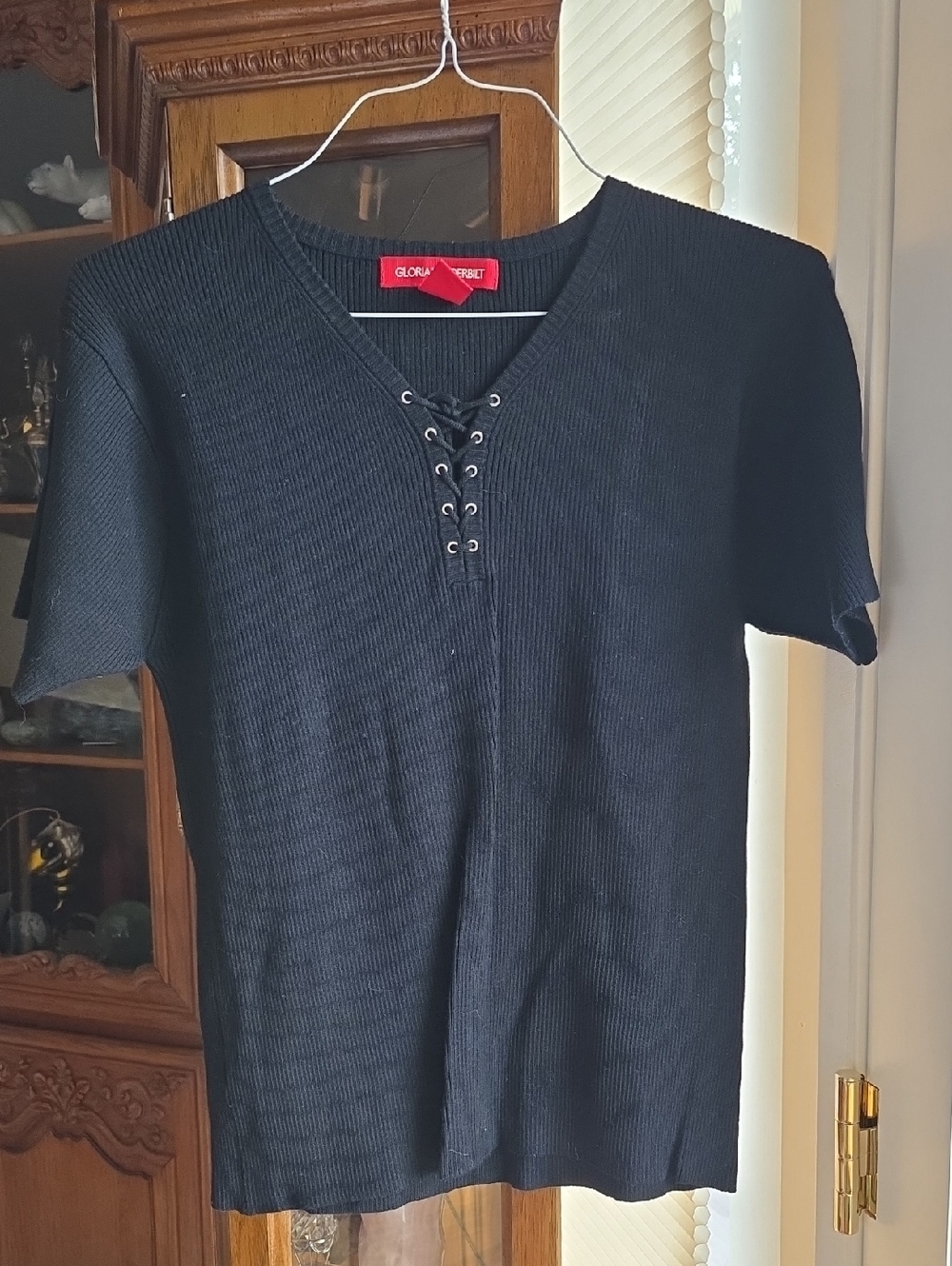 Gloria Vanderbilt Black Ribbed V‑Neck Lace‑Up Short Sleeve Shirt
